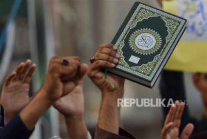 Sikapi Pembakaran Alquran dengan Elegan, Ini yang Dilakukan Pemain Bola Muslim dan Fan di Irak