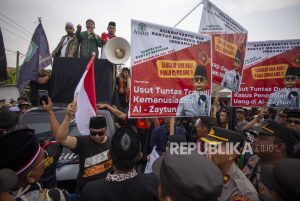 Aksi Massa Geruduk Pondok Pesantren Al Zaytun