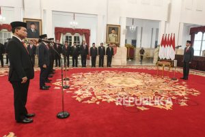 Reshuffle Kabinet, Jokowi Melantik Menteri dan Wamen