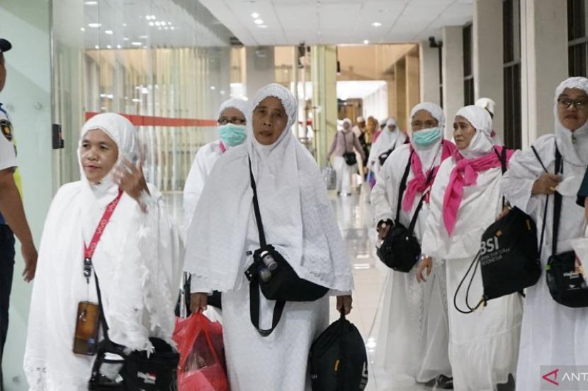 750 Jamaah Haji Sulut Sudah Pulang Melalui Bandara Sam Ratulangi