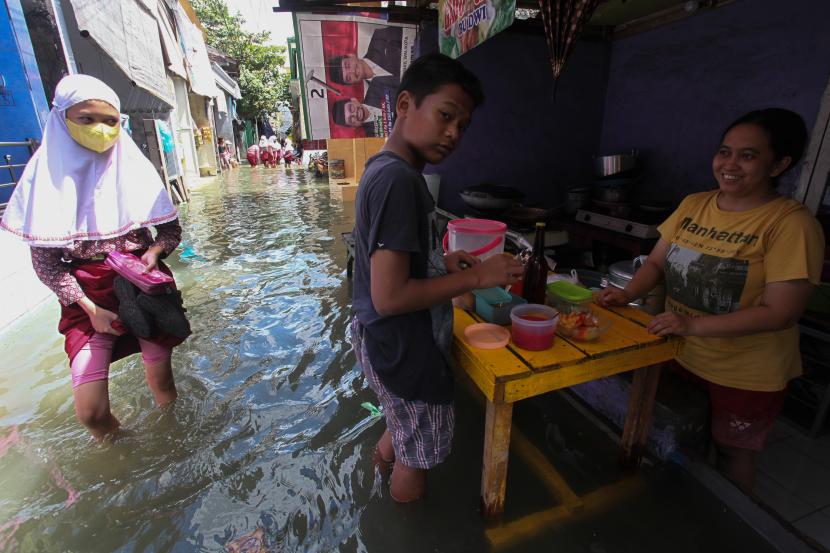 BMKG: Waspadai Banjir Rob di Kawasan Pesisir Surabaya