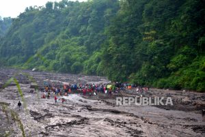 Banjir Lahar Dingin Semeru Sebabkan Lima Jembatan Terputus, Ini Daftarnya