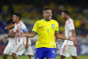 Barcelona Resmi Rekrut Remaja Brasil Vitor Roque Senilai Rp 665 Miliar