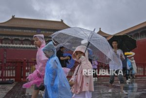 Beijing Catat Curah Hujan Tertinggi dalam Setahun Akibat Topan Doksuri