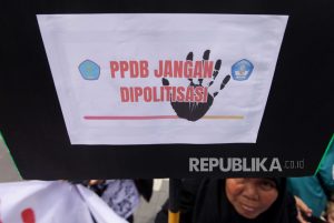 DPR Minta Kemendikbud Perbaiki Pengawasan PPDB Zonasi