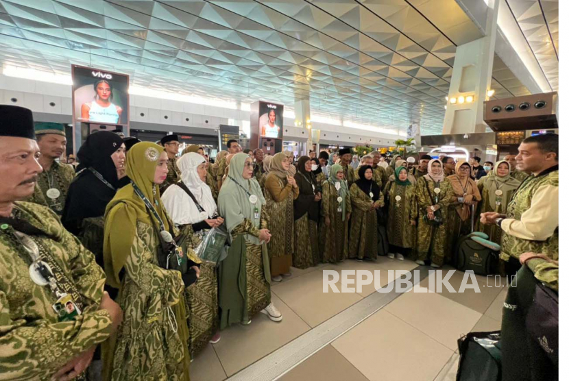 Garuda Indonesia Terbangkan Lebih dari 3.700 Jamaah Haji ke Indonesia