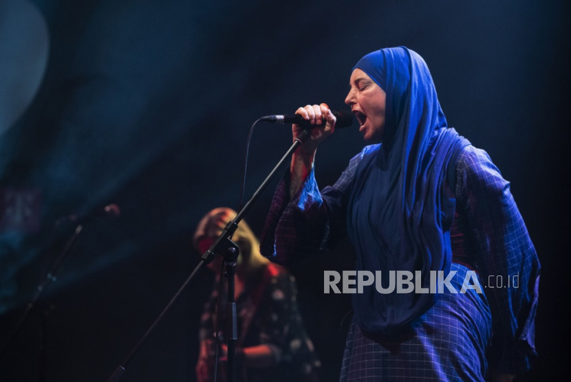 Inilah Sosok yang Bantu Sinead O’Connor Ucapkan Syahadat