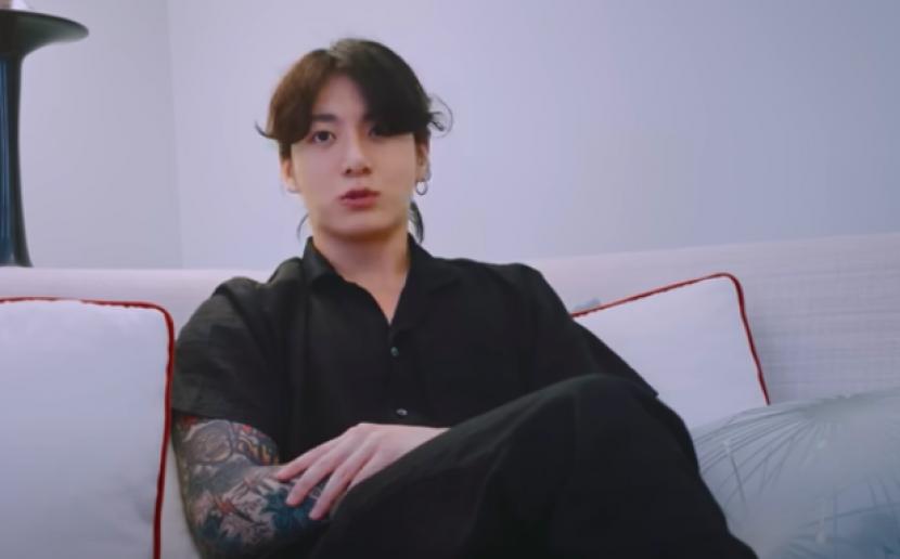 Jungkook BTS Dikritik Agar tak Mabuk Saat Live di Weverse, Ini Jawabannya