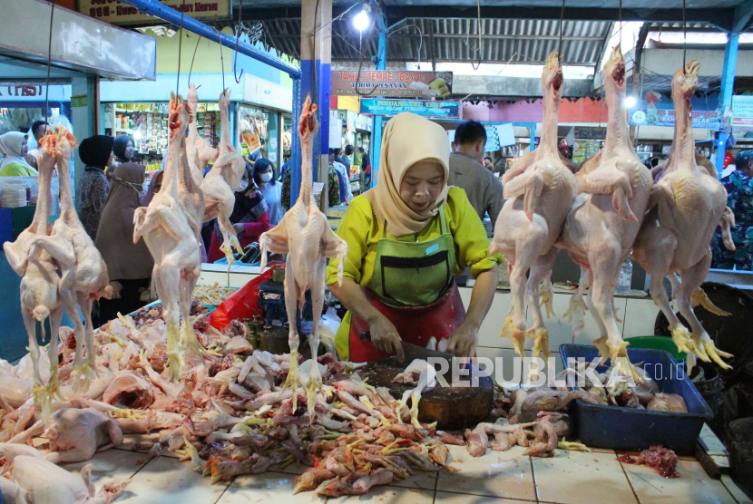 Kendalikan Inflasi Pangan, NFA Gelar Pasar Murah Daging Ayam Ras