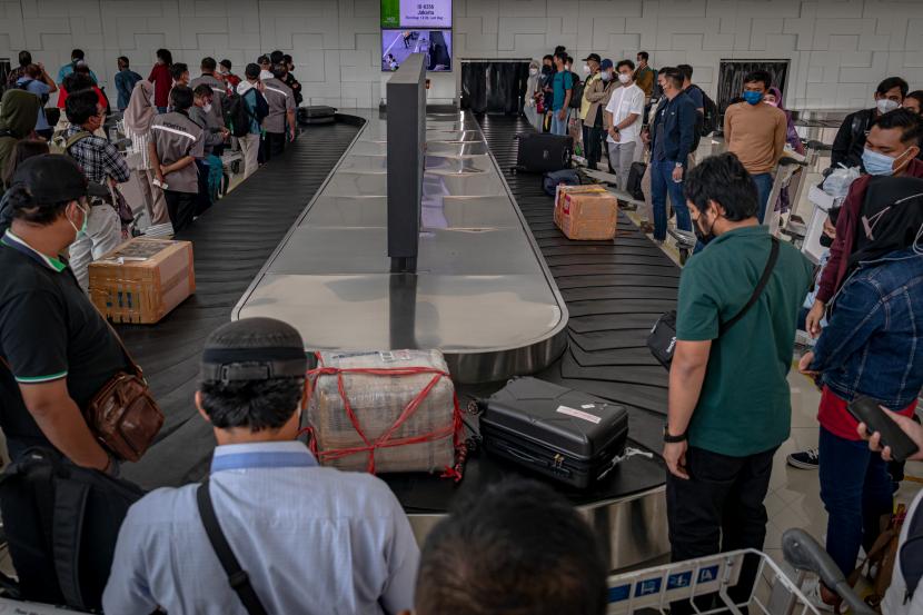 Lakukan Ini Supaya Koper Cepat Keluar Saat Antrean Bagasi di Bandara