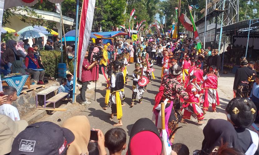 Mengenal ‘Jolenan’, Tradisi Bersyukur Warga Desa Kemetul Kabupaten Semarang