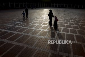 Niat Sholat Subuh 2 Rakaat Beserta Bacaan Doa Qunut