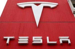 Pak Luhut Tesla Ngebetnya Investasi di India, Bagaimana dengan Indonesia?