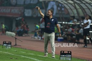 Pelatih Persija Keluhkan Gaya Permainan Buang Waktu PSM