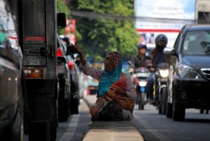 Pengemis Lansia di Jakarta yang Bawa Uang Rp 18 Juta Dibawa ke Panti Sosial