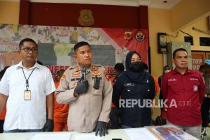 Polres Sukabumi tangkap dua pelaku spesialis pencurian baterai menara