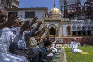 Sistem Kasta Masih Berlaku di Kalangan Muslim India, Tukang Cukur dan Sunat Terpinggirkan?