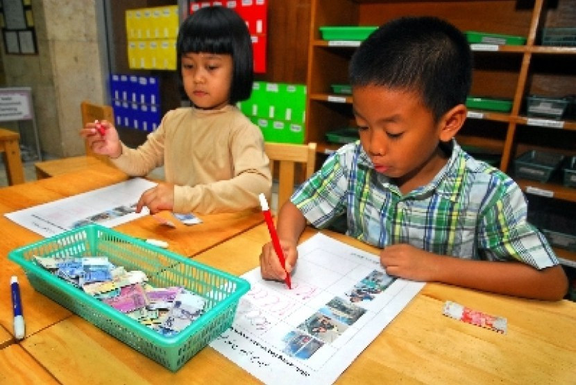 Usia Bukan Patokan Kematangan Seorang Anak