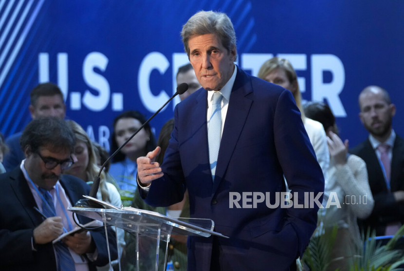 Utusan Khusus AS untuk Iklim John Kerry Kunjungi Cina