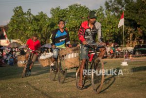 Lomba Balap Sepeda Ontel dengan Bronjong