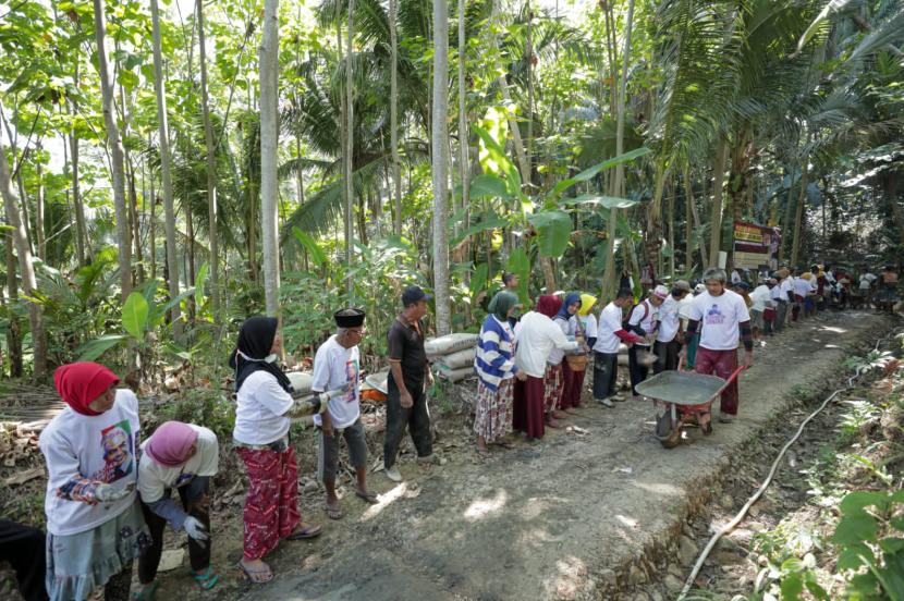 Kelompok Usaha Bersama Nelayan Cipatujah Kini Bisa Nikmati Jalan yang Mulus